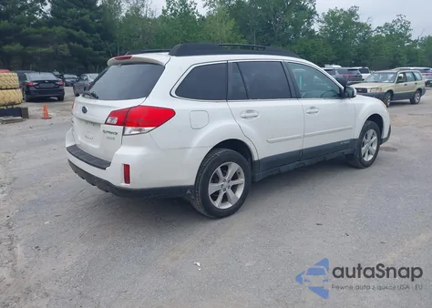 2013 Subaru Outback 2.5I Premium z USA, uszkodzony, nr VIN 4S4BRBCC5D3201442